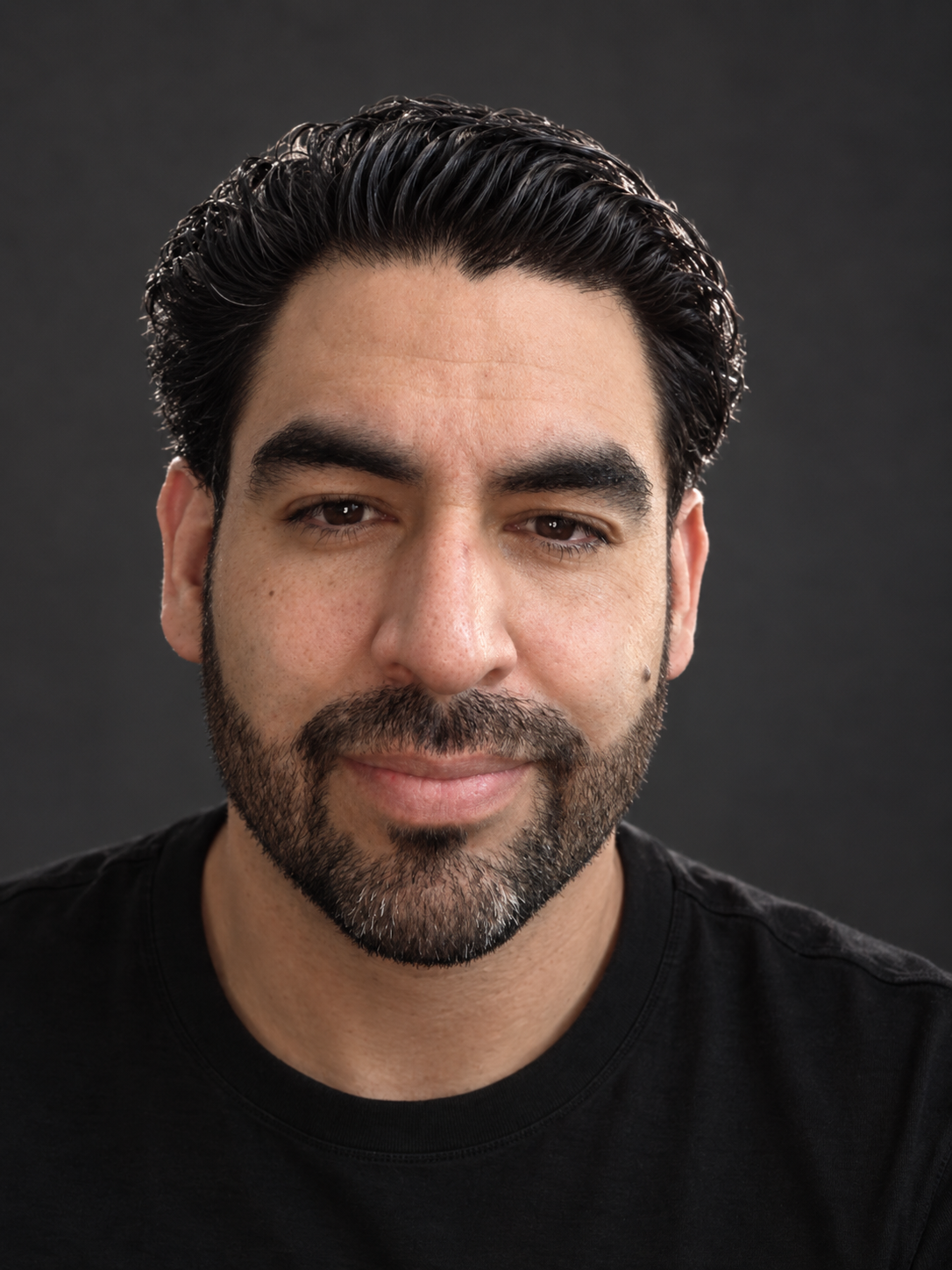 Ricardo Benavente III — studio portrait